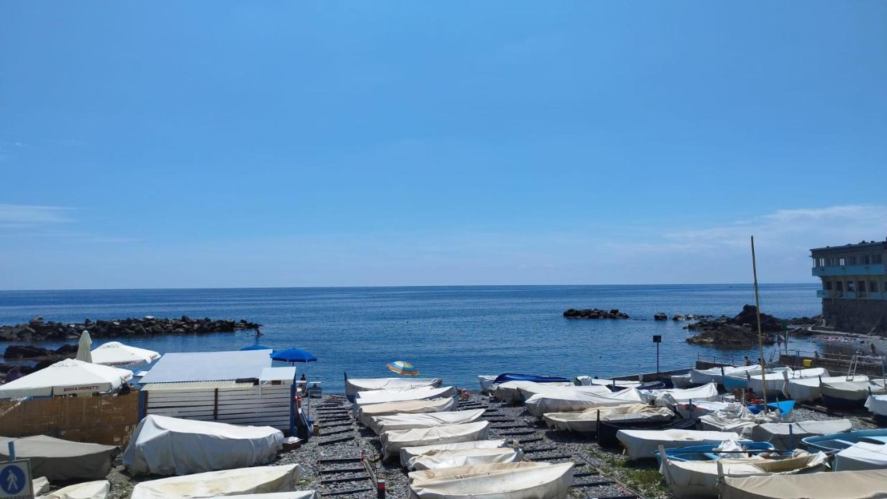 Pria Beach Генуя Экстерьер фото